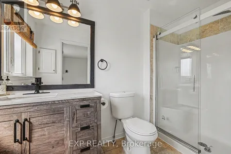 218 Rolling Meadow Crescent Ottawa ON K1W 0B1