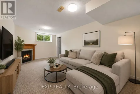 218 Rolling Meadow Crescent Ottawa ON K1W 0B1