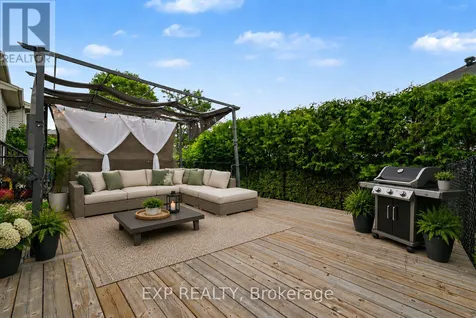 218 Rolling Meadow Crescent Ottawa ON K1W 0B1