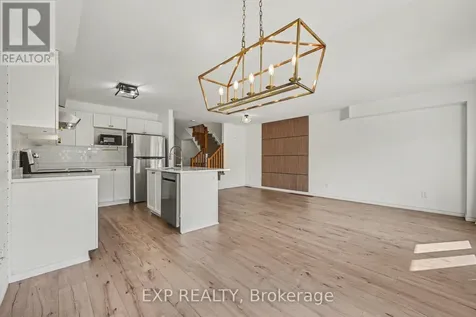 218 Rolling Meadow Crescent Ottawa ON K1W 0B1