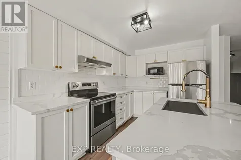 218 Rolling Meadow Crescent Ottawa ON K1W 0B1