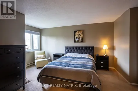 1521 Briarfield Crescent Ottawa ON K4A 1Z9
