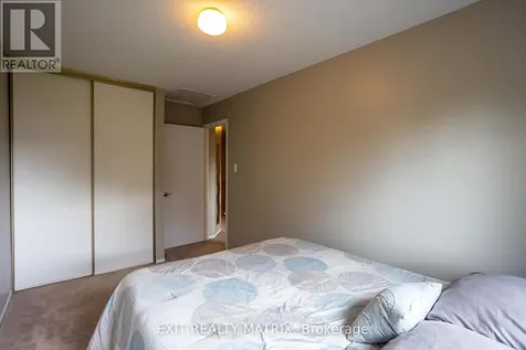 1521 Briarfield Crescent Ottawa ON K4A 1Z9