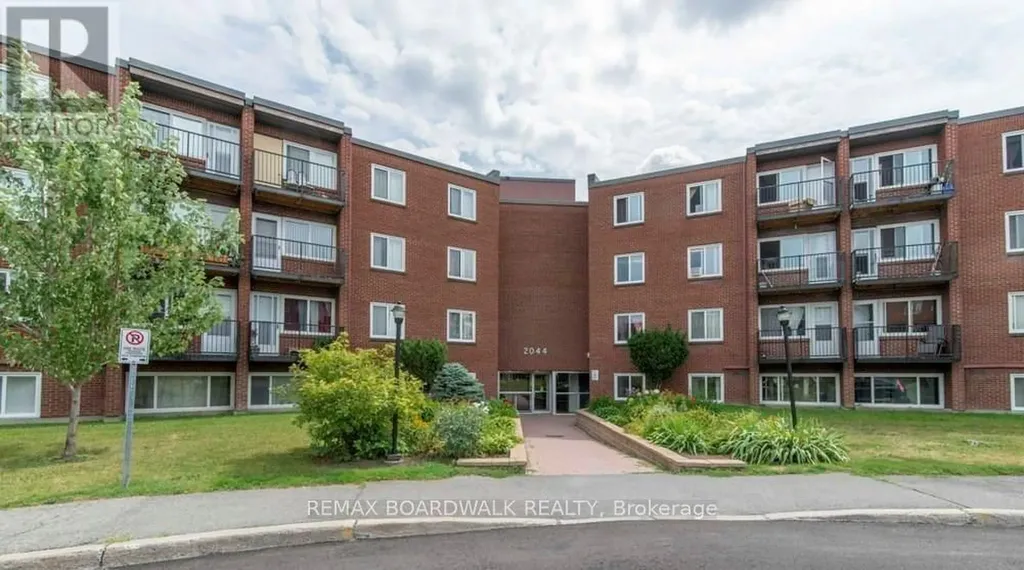 2044 Arrowsmith Drive Ottawa ON K1J 7V8