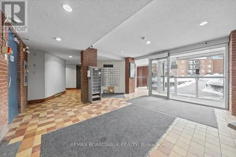 2044 Arrowsmith Drive Ottawa ON K1J 7V8