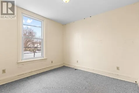 498 Gladstone Avenue Ottawa ON K1R 5N8