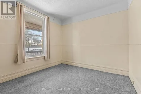 498 Gladstone Avenue Ottawa ON K1R 5N8