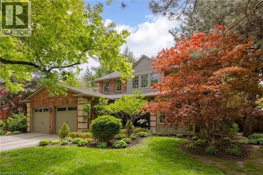 392 Aspen Forest Drive Oakville ON L6J 6H5