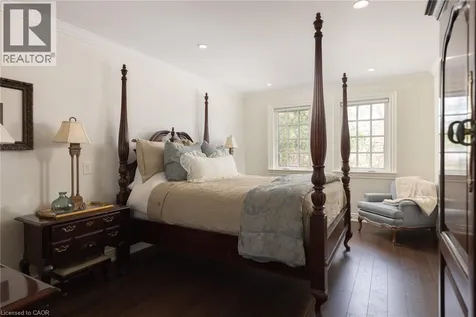 392 Aspen Forest Drive Oakville ON L6J 6H5