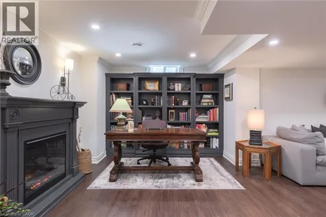 392 Aspen Forest Drive Oakville ON L6J 6H5