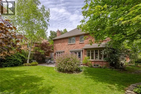 392 Aspen Forest Drive Oakville ON L6J 6H5