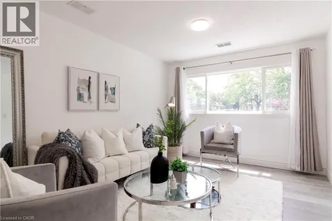 304 Greenfield Avenue Kitchener ON N2C 1E1
