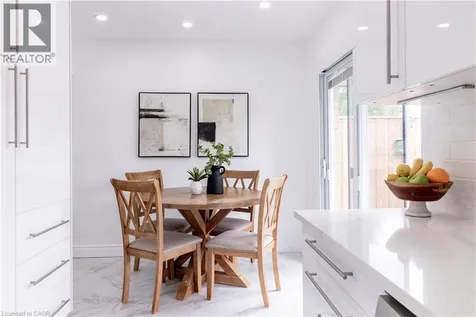 304 Greenfield Avenue Kitchener ON N2C 1E1