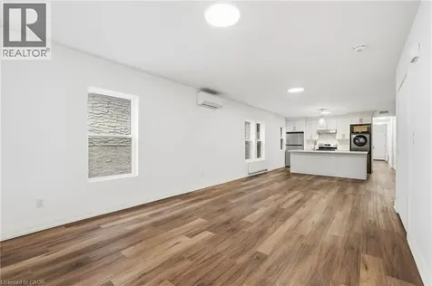 4876 Simcoe Street Niagara Falls ON L2E 1V9