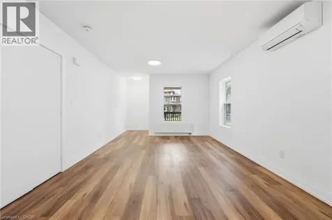 4876 Simcoe Street Niagara Falls ON L2E 1V9