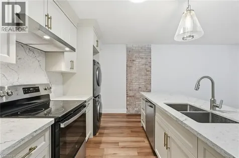 4876 Simcoe Street Niagara Falls ON L2E 1V9