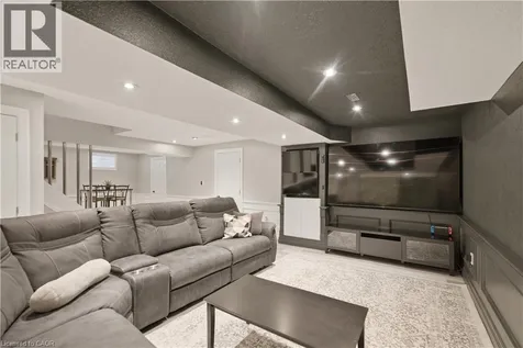 11 Maynard Street Hamilton ON L9B 1A9
