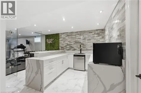 11 Maynard Street Hamilton ON L9B 1A9