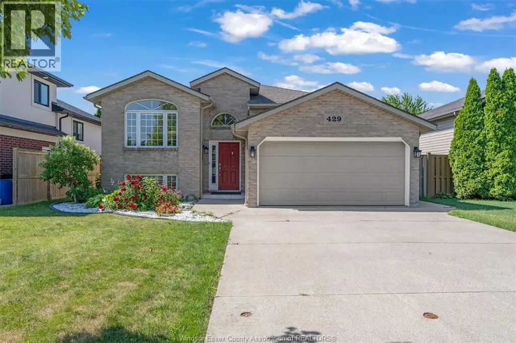 429 Mclellan Avenue Amherstburg ON N9V 4C8