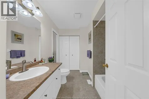 429 Mclellan Avenue Amherstburg ON N9V 4C8