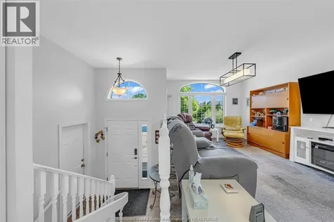 429 Mclellan Avenue Amherstburg ON N9V 4C8