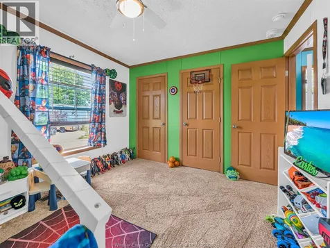 1 Oak Court Mcgregor ON N0R 1J0