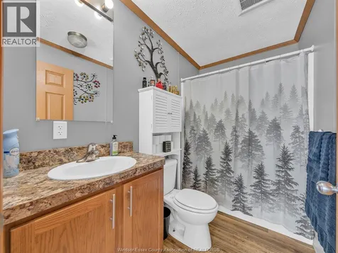 1 Oak Court Mcgregor ON N0R 1J0