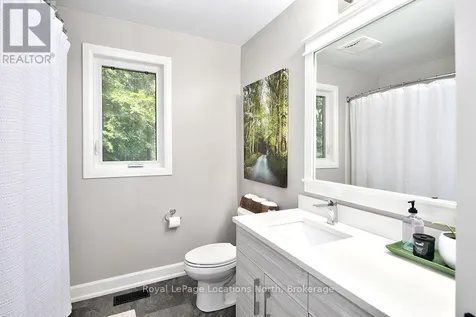 194 Montgomery Street Meaford ON N4L 1C4
