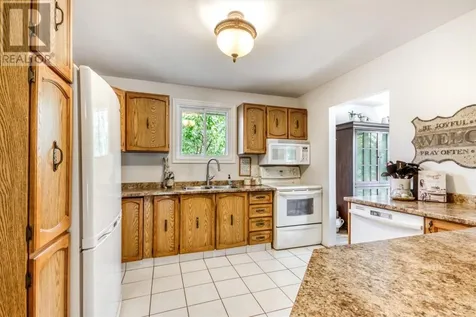 1902 Overbrook Crescent Sudbury ON P3A 5H6