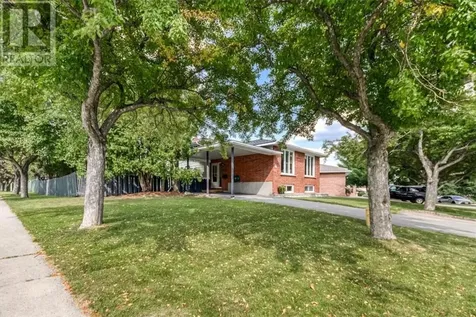 1902 Overbrook Crescent Sudbury ON P3A 5H6