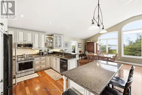 1674 Morris Avenue Selwyn ON K0L 1T0