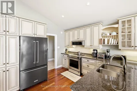1674 Morris Avenue Selwyn ON K0L 1T0
