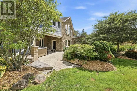 1674 Morris Avenue Selwyn ON K0L 1T0
