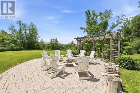1674 Morris Avenue Selwyn ON K0L 1T0