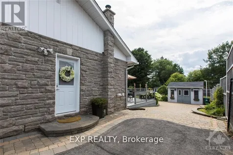 28 Appleford Street Ottawa ON K1J 6T9