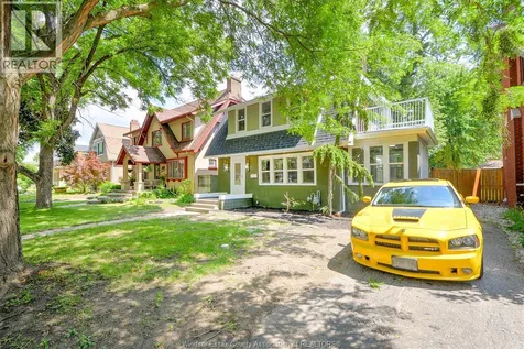 1484 Victoria Avenue Windsor ON N8X 1P3