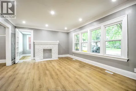 1484 Victoria Avenue Windsor ON N8X 1P3