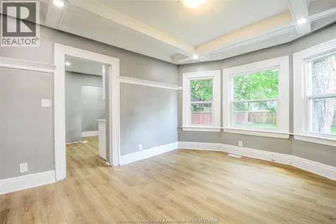 1484 Victoria Avenue Windsor ON N8X 1P3