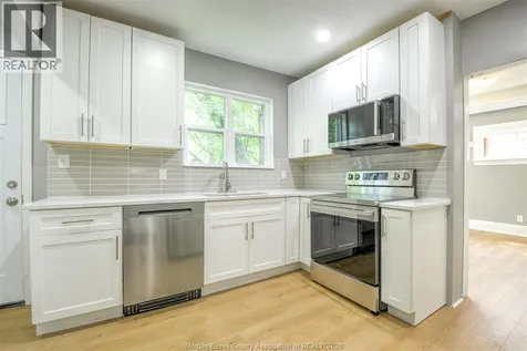 1484 Victoria Avenue Windsor ON N8X 1P3