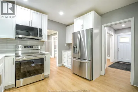 1484 Victoria Avenue Windsor ON N8X 1P3