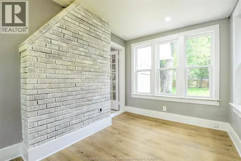 1484 Victoria Avenue Windsor ON N8X 1P3
