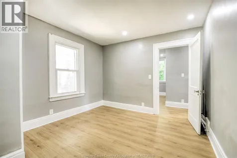 1484 Victoria Avenue Windsor ON N8X 1P3