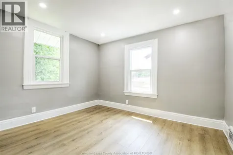 1484 Victoria Avenue Windsor ON N8X 1P3