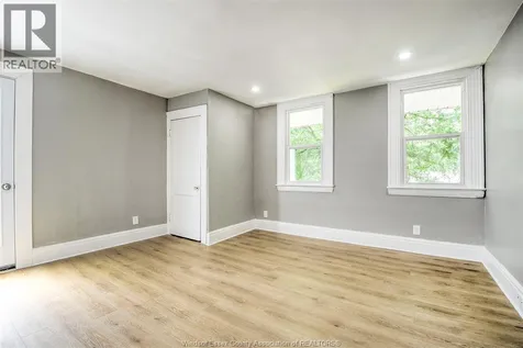 1484 Victoria Avenue Windsor ON N8X 1P3