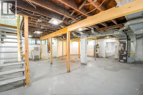 1484 Victoria Avenue Windsor ON N8X 1P3