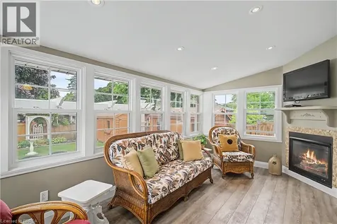 19 Springfield Drive Brantford ON N3R 1N1