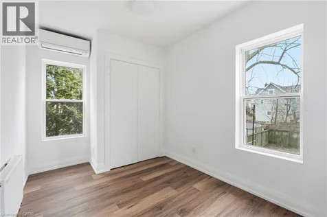 4876 Simcoe Street Niagara Falls ON L2E 1V9