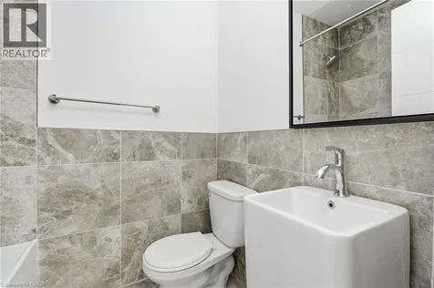 4876 Simcoe Street Niagara Falls ON L2E 1V9