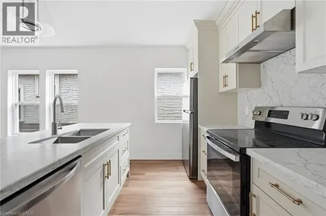 4876 Simcoe Street Niagara Falls ON L2E 1V9