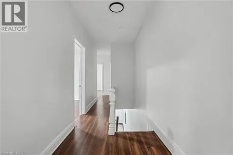 52 Cathcart Street Hamilton ON L8R 1M5